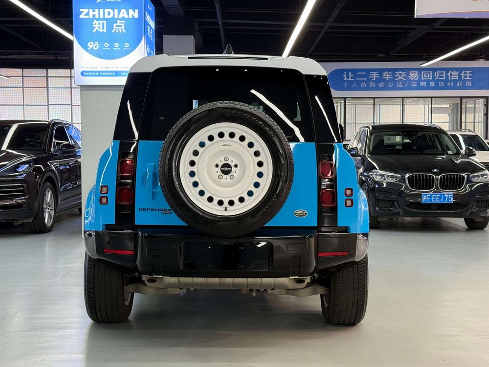 Land Rover Defender