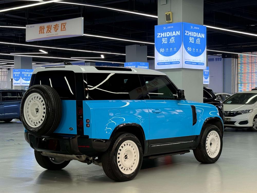 Land Rover Defender