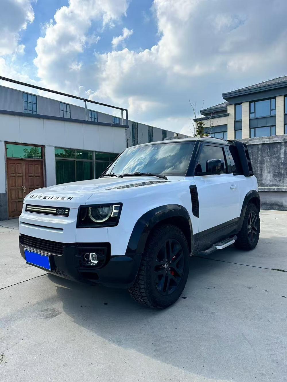 Land Rover Defender