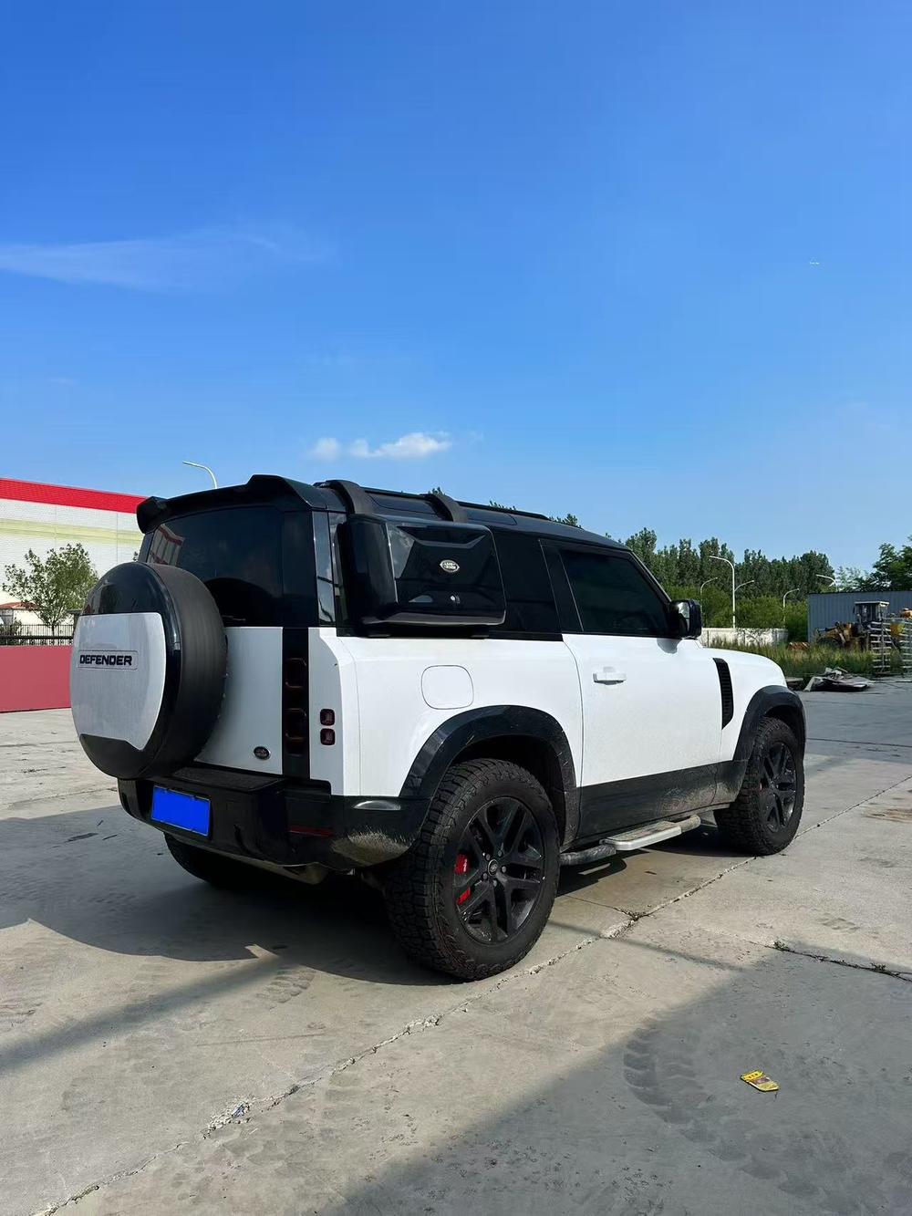 Land Rover Defender