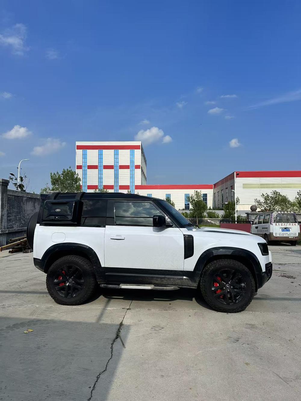 Land Rover Defender