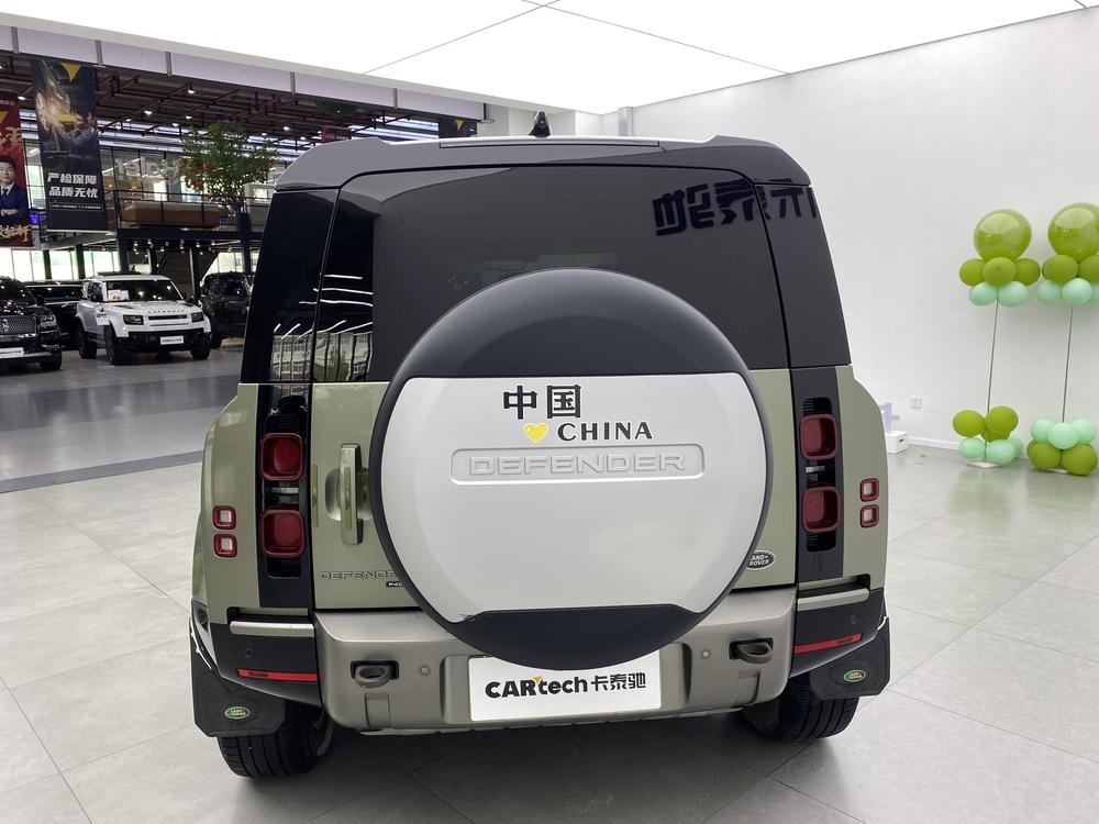 Land Rover Defender
