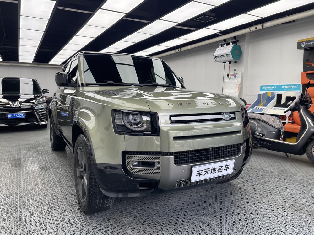 Land Rover Defender