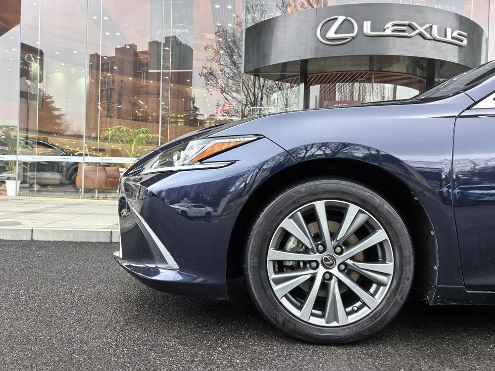Lexus Lexus ES