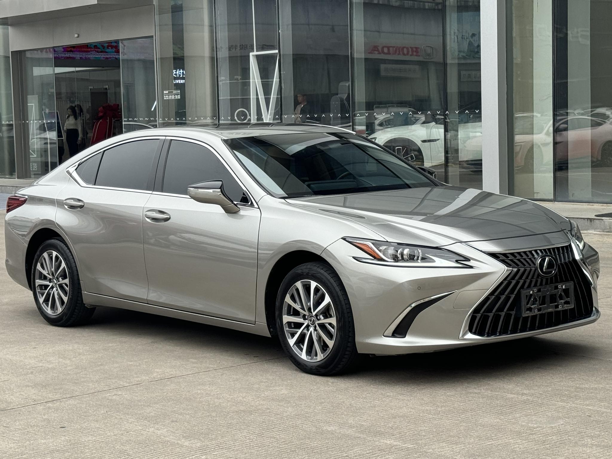 Lexus Lexus ES