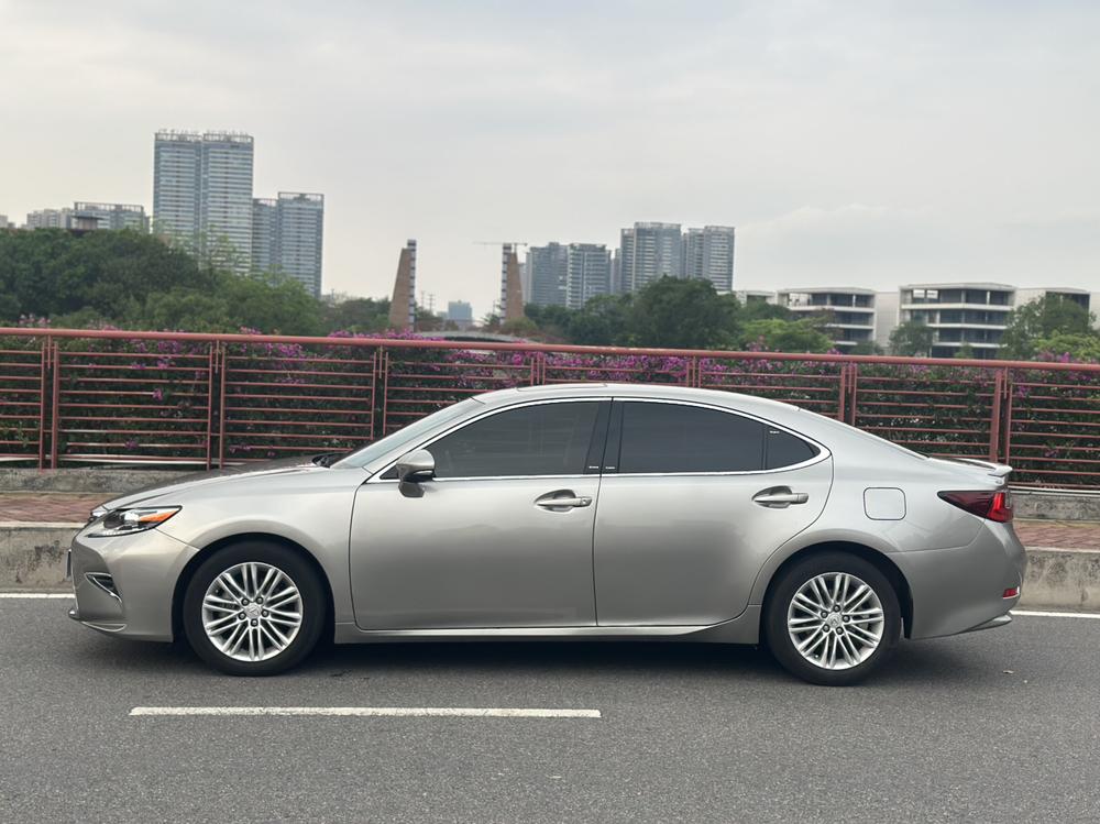 Lexus Lexus ES