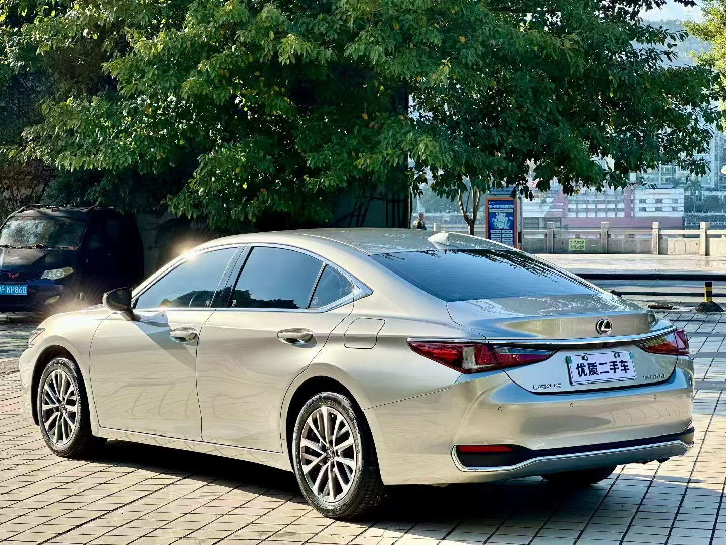 Lexus Lexus ES