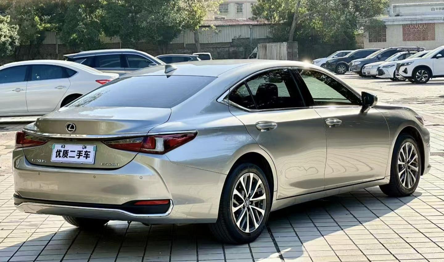 Lexus Lexus ES