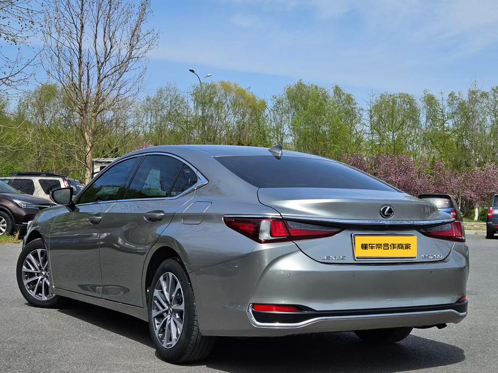 Lexus Lexus ES