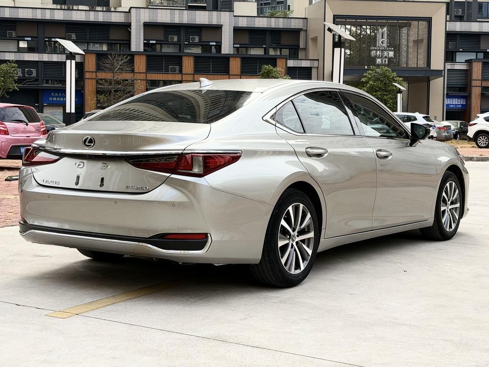 Lexus Lexus ES