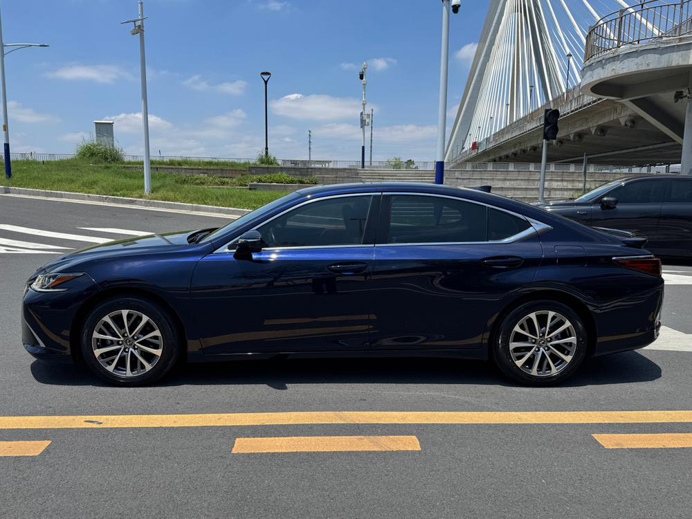 Lexus Lexus ES