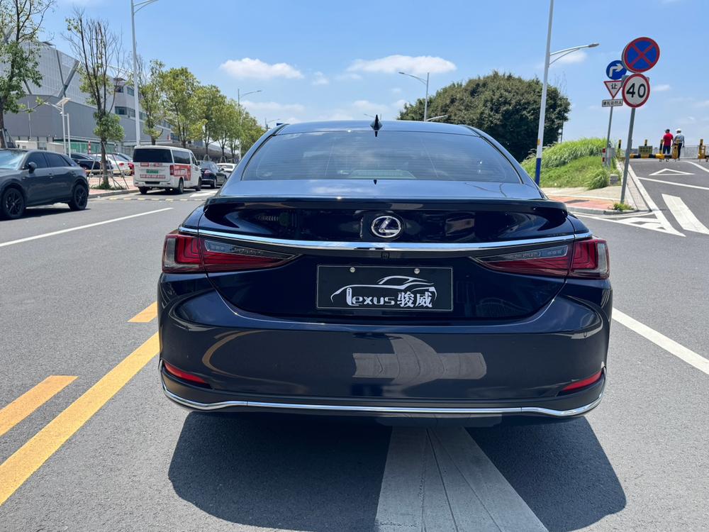 Lexus Lexus ES