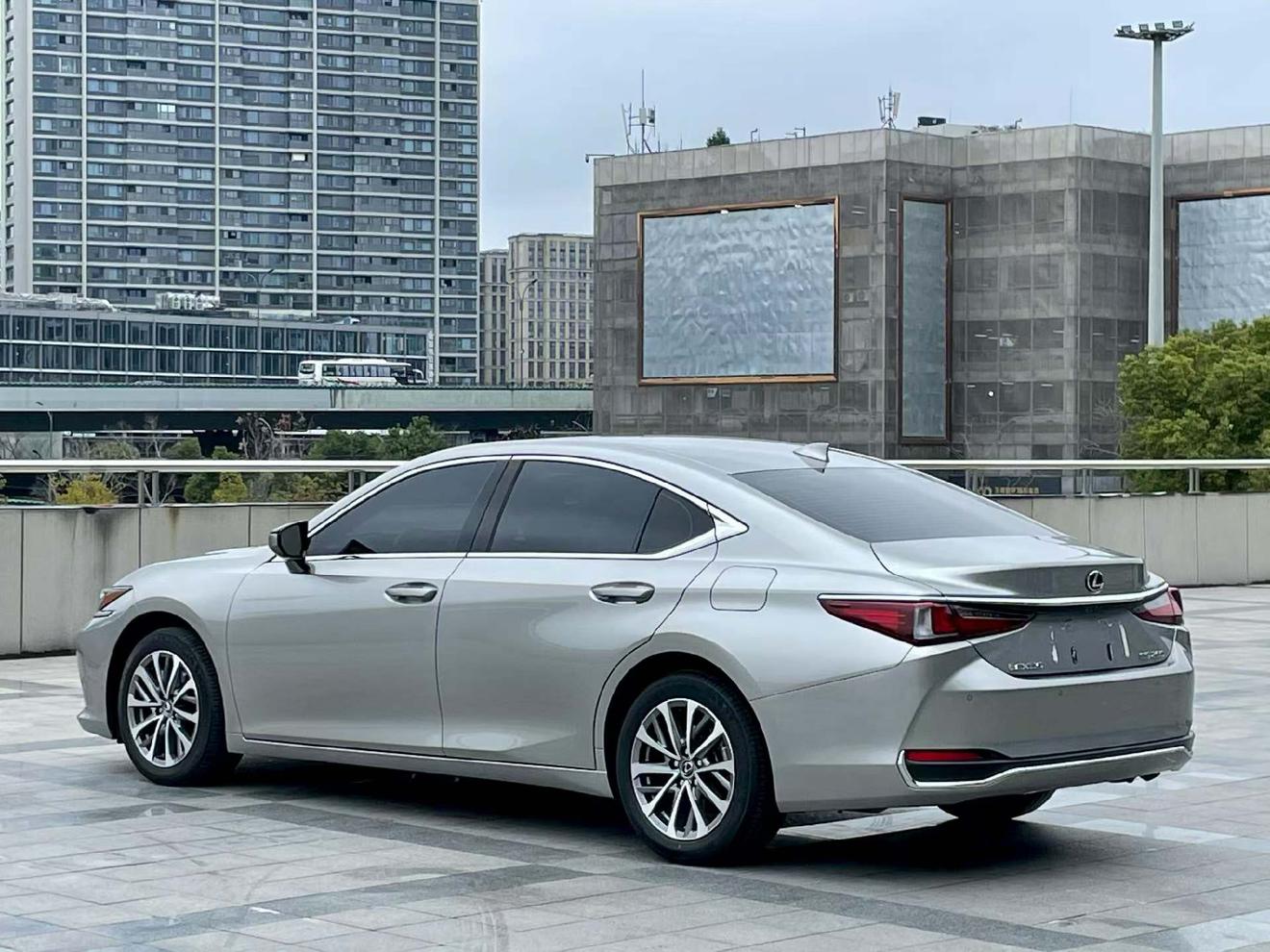 Lexus Lexus ES