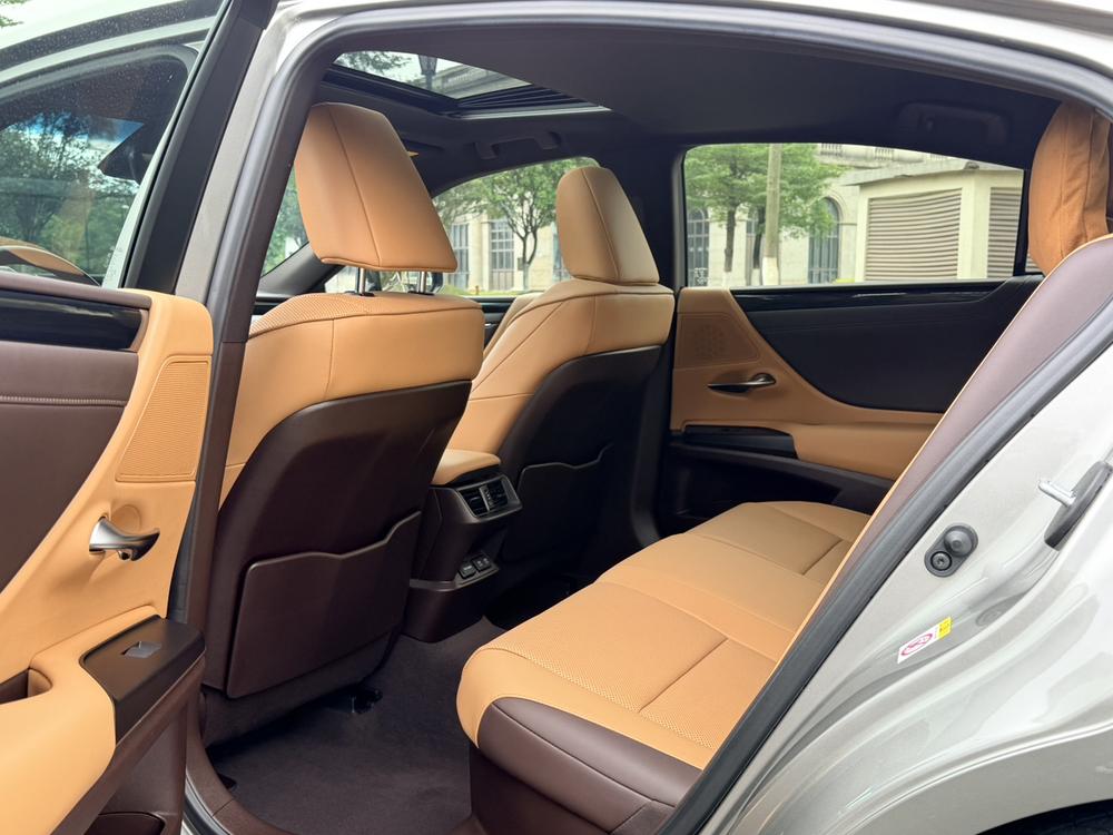 Lexus Lexus ES