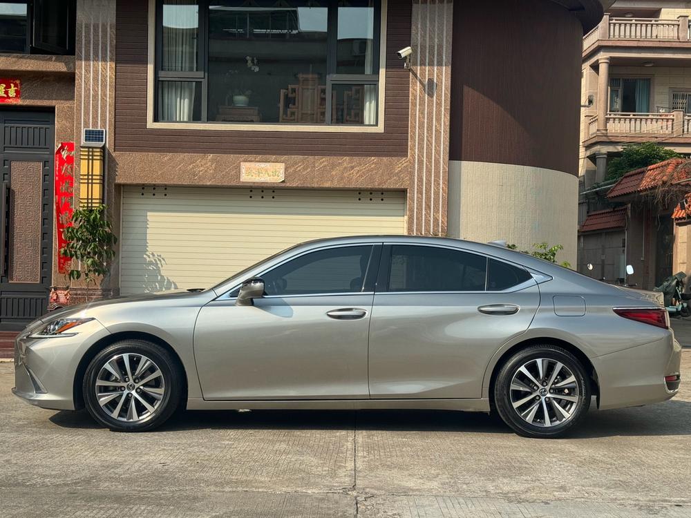 Lexus Lexus ES