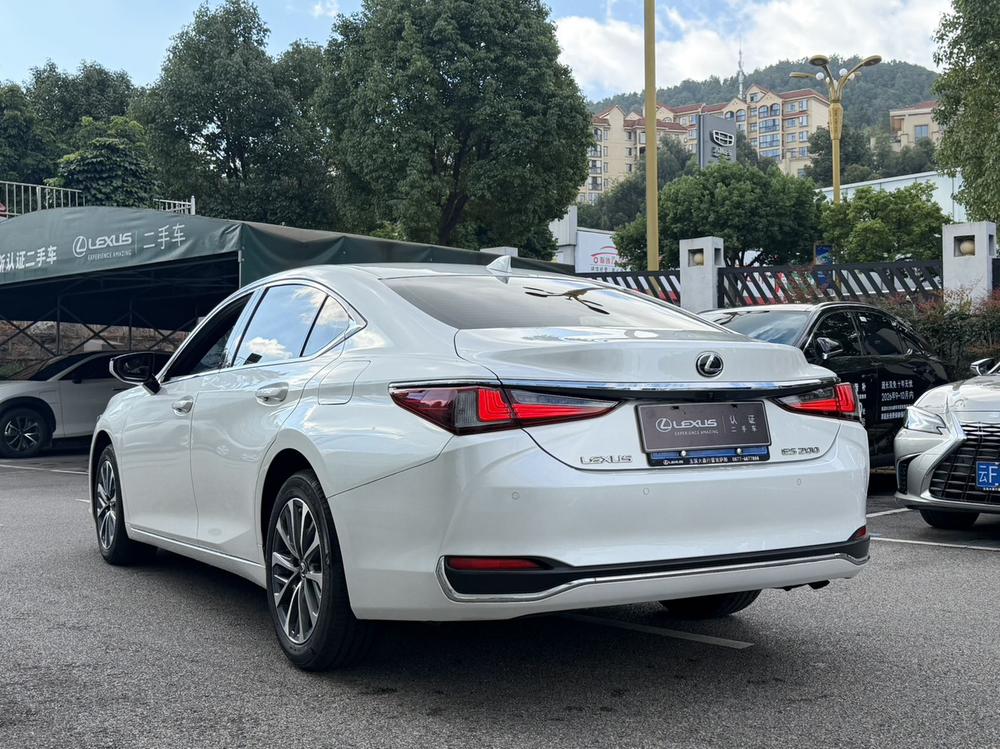 Lexus Lexus ES