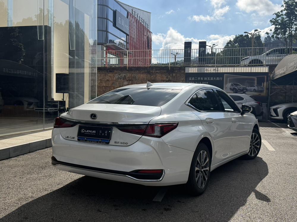 Lexus Lexus ES