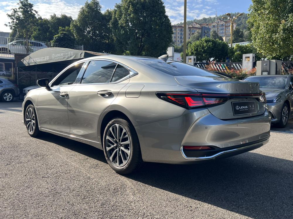 Lexus Lexus ES