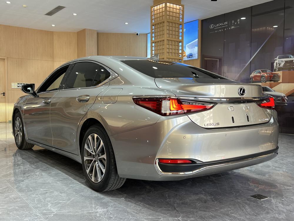 Lexus Lexus ES