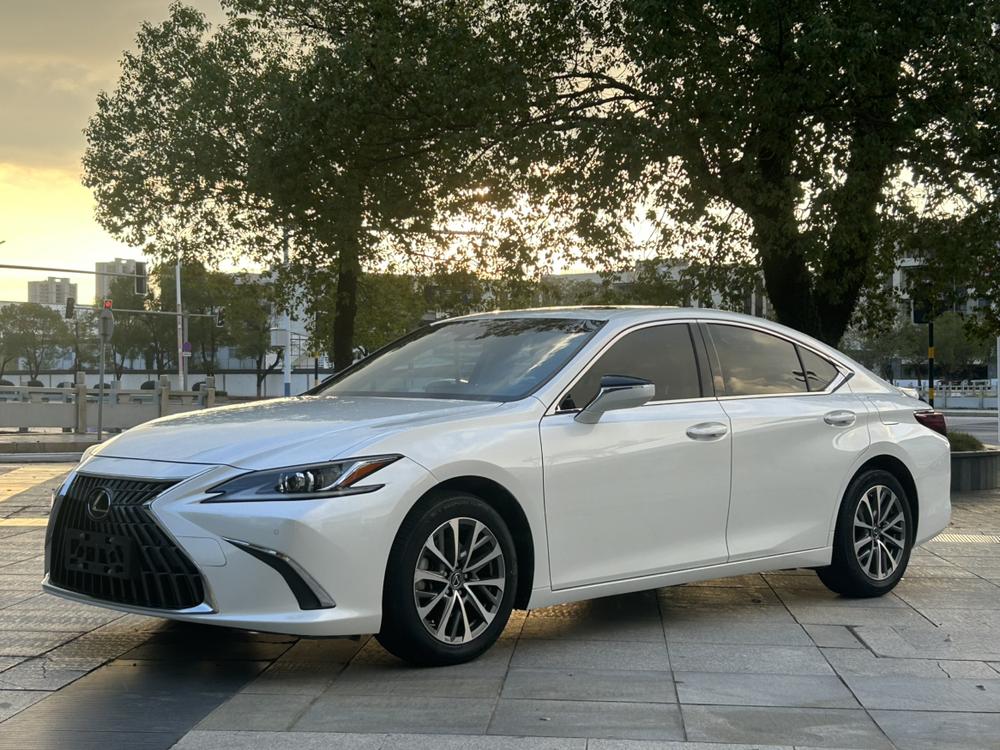 Lexus Lexus ES