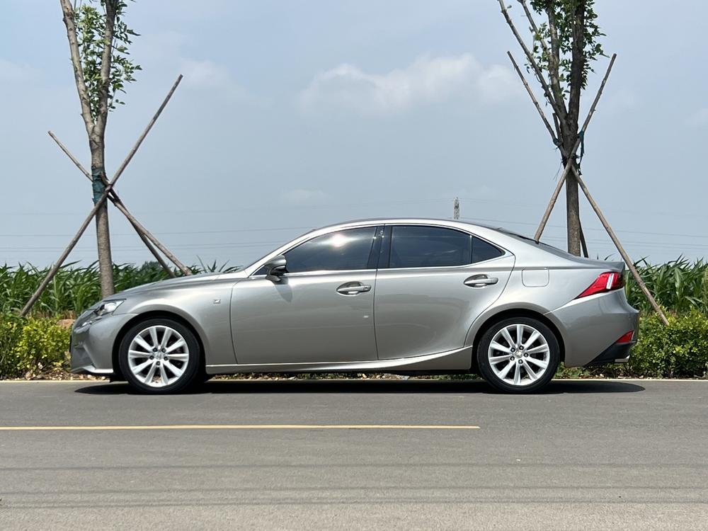 Lexus Lexus IS