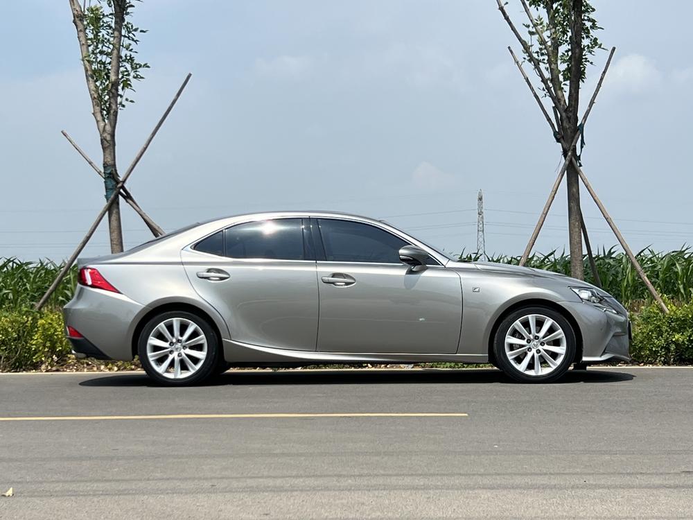 Lexus Lexus IS
