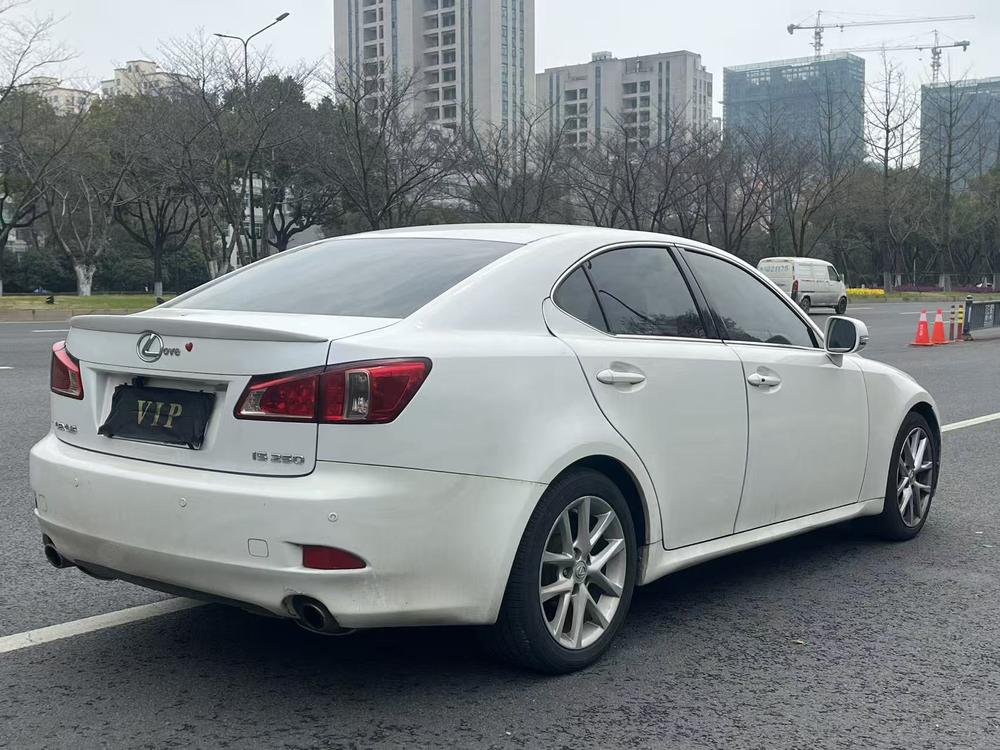Lexus Lexus IS