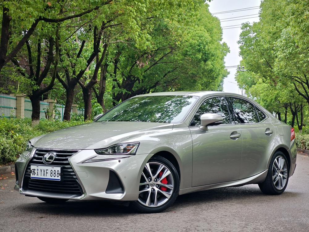 Lexus Lexus IS