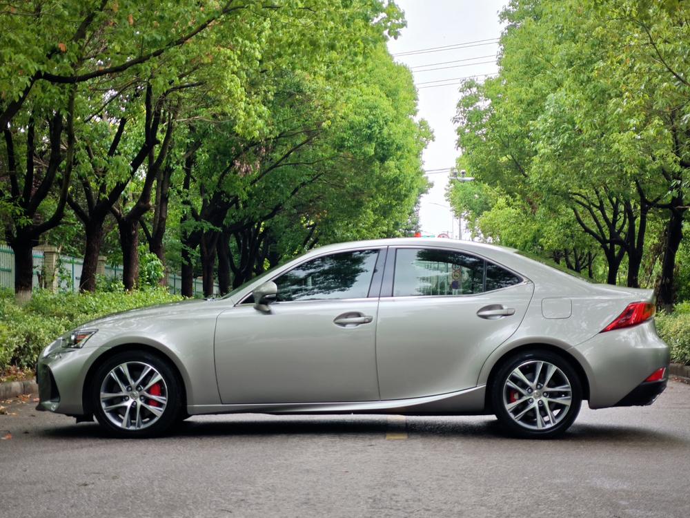 Lexus Lexus IS