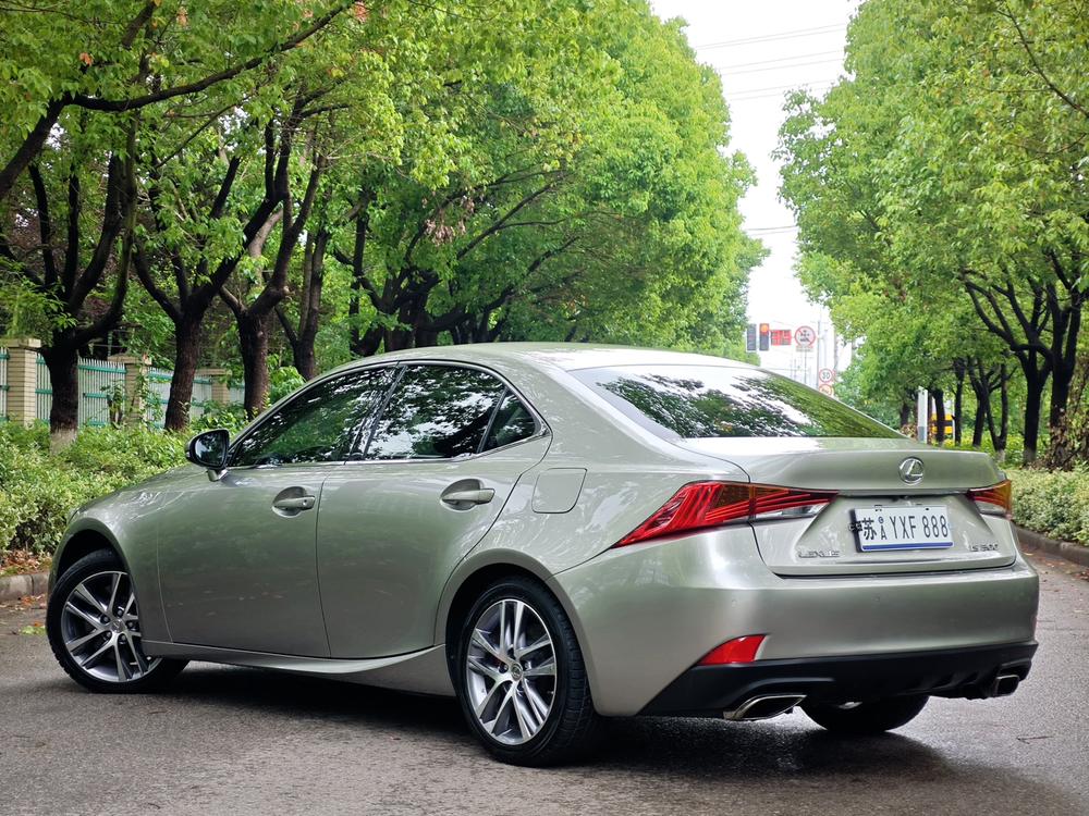 Lexus Lexus IS