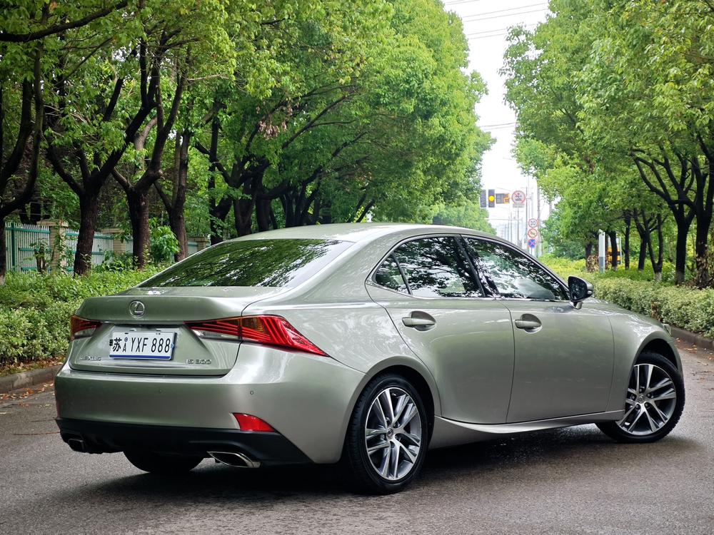 Lexus Lexus IS