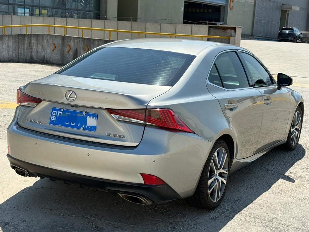 Lexus Lexus IS