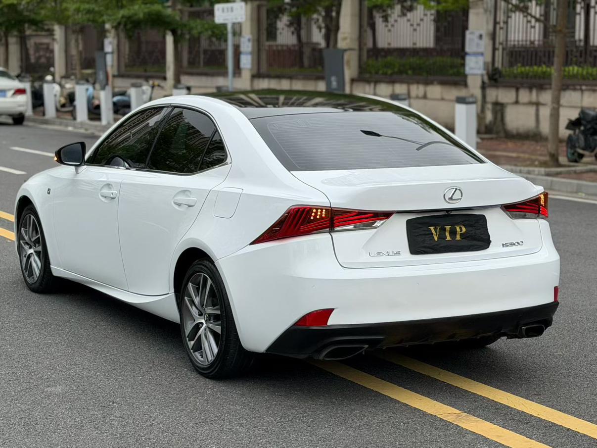 Lexus Lexus IS