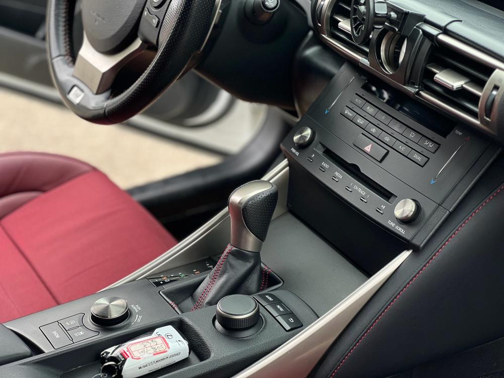 Lexus Lexus IS