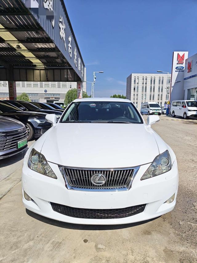 Lexus Lexus IS