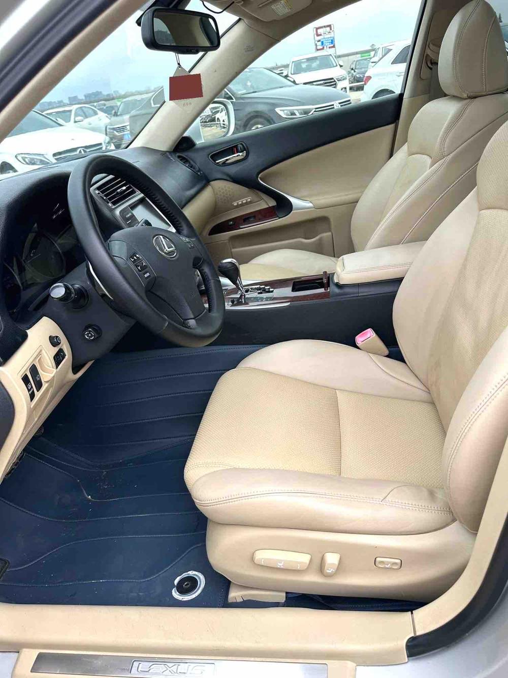 Lexus Lexus IS