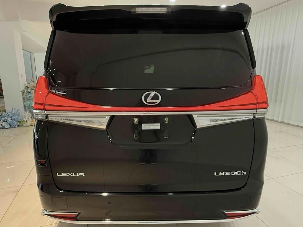Lexus Lexus LM
