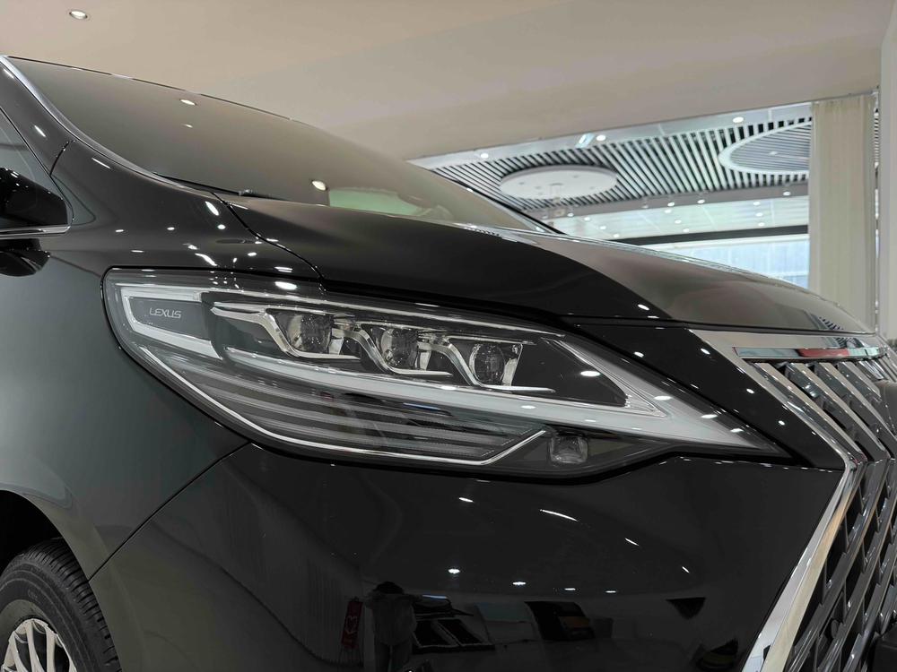Lexus Lexus LM