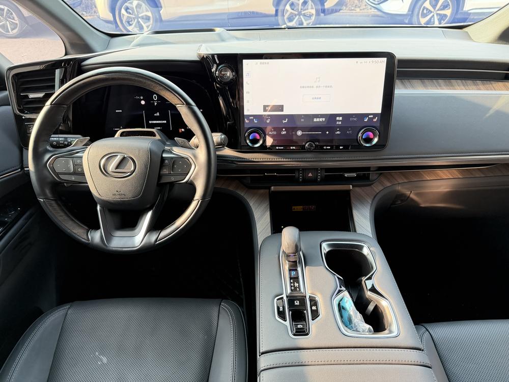 Lexus Lexus LM
