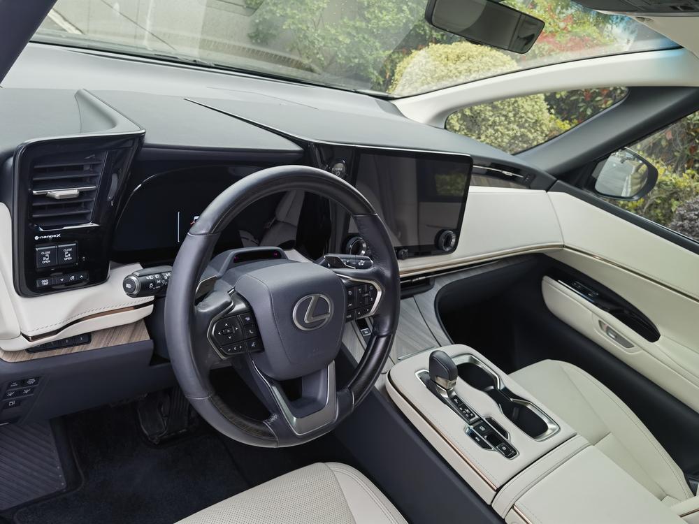 Lexus Lexus LM