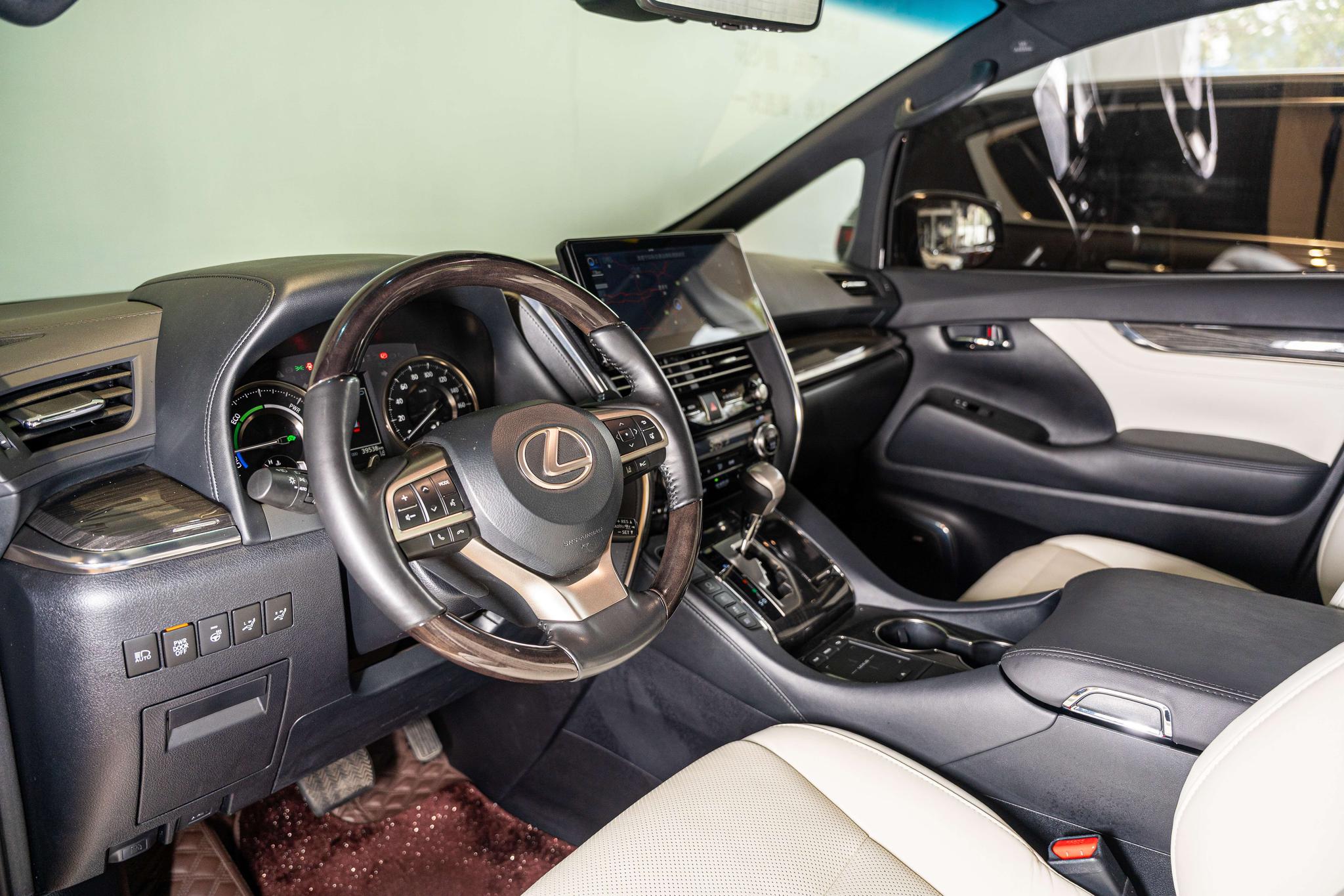 Lexus Lexus LM