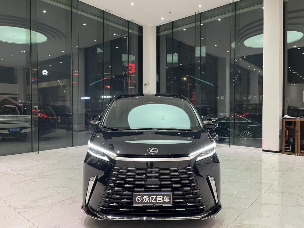 Lexus Lexus LM