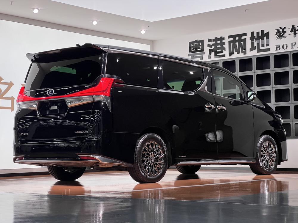 Lexus Lexus LM