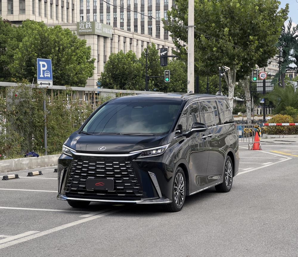 Lexus Lexus LM