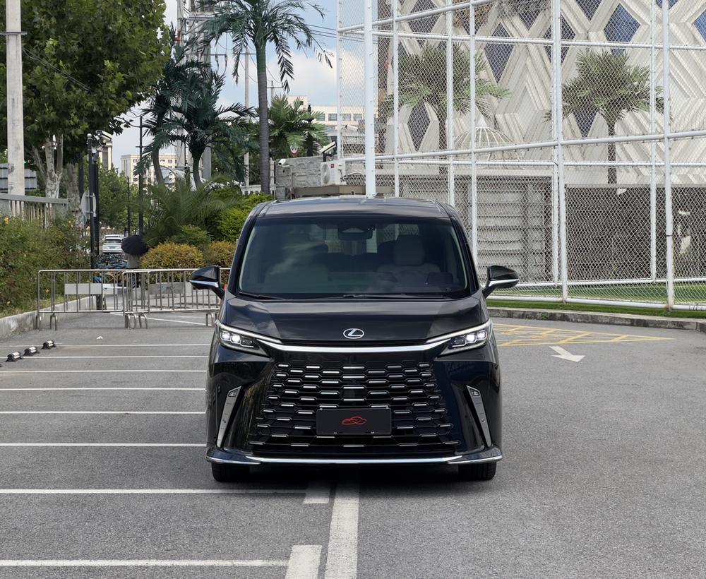 Lexus Lexus LM