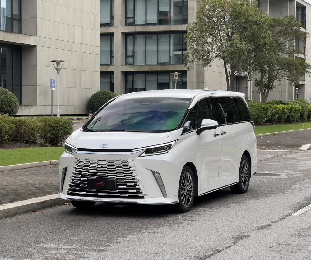 Lexus Lexus LM