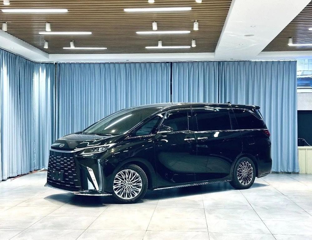 Lexus Lexus LM