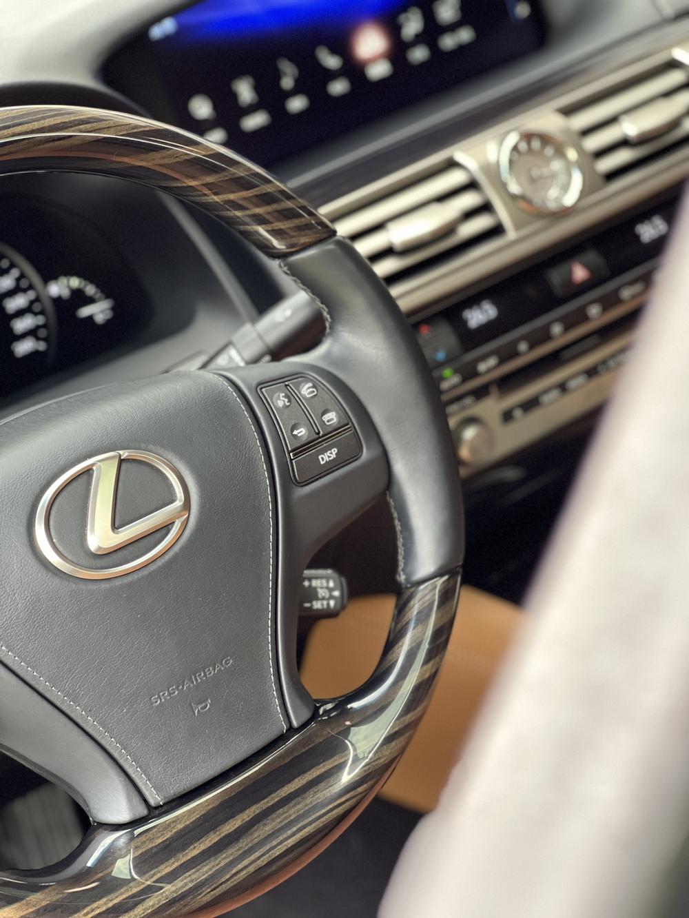 Lexus Lexus LS