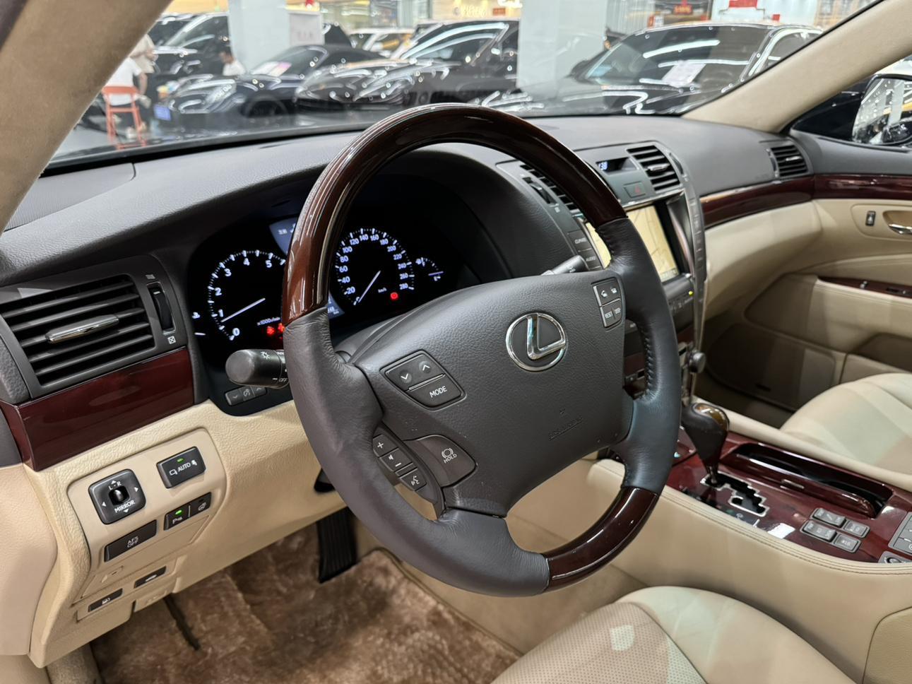 Lexus Lexus LS