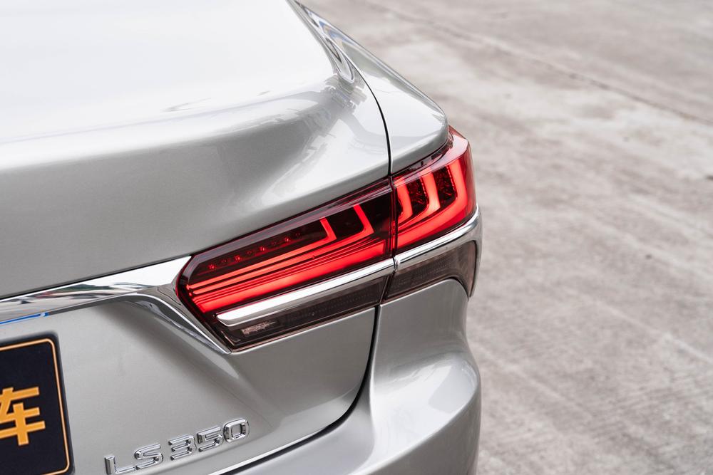 Lexus Lexus LS